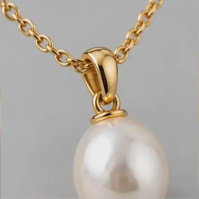 Pearl Drop Necklace — detail